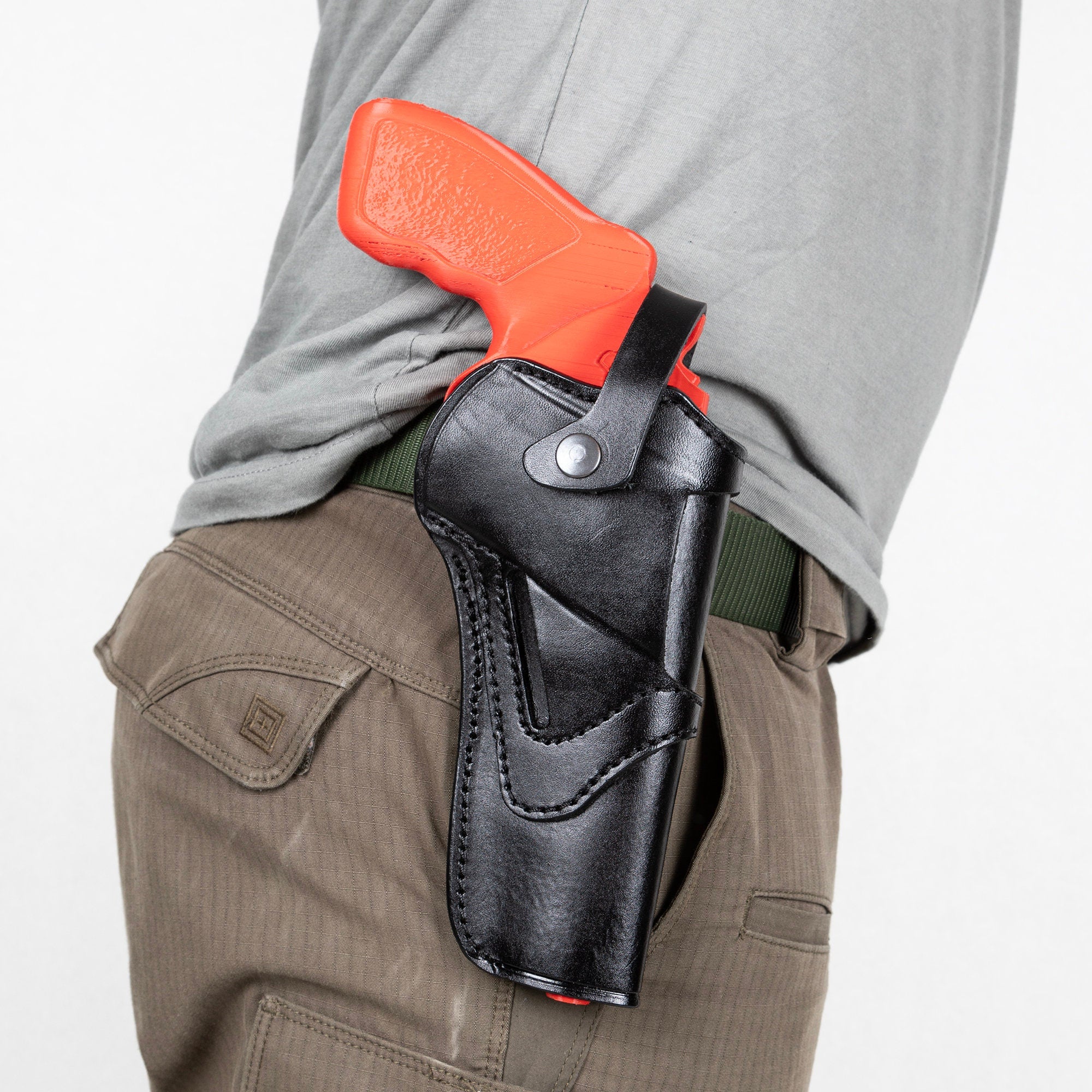 Taurus Revolver 6" Barrel Leather Holster: OWB Carry