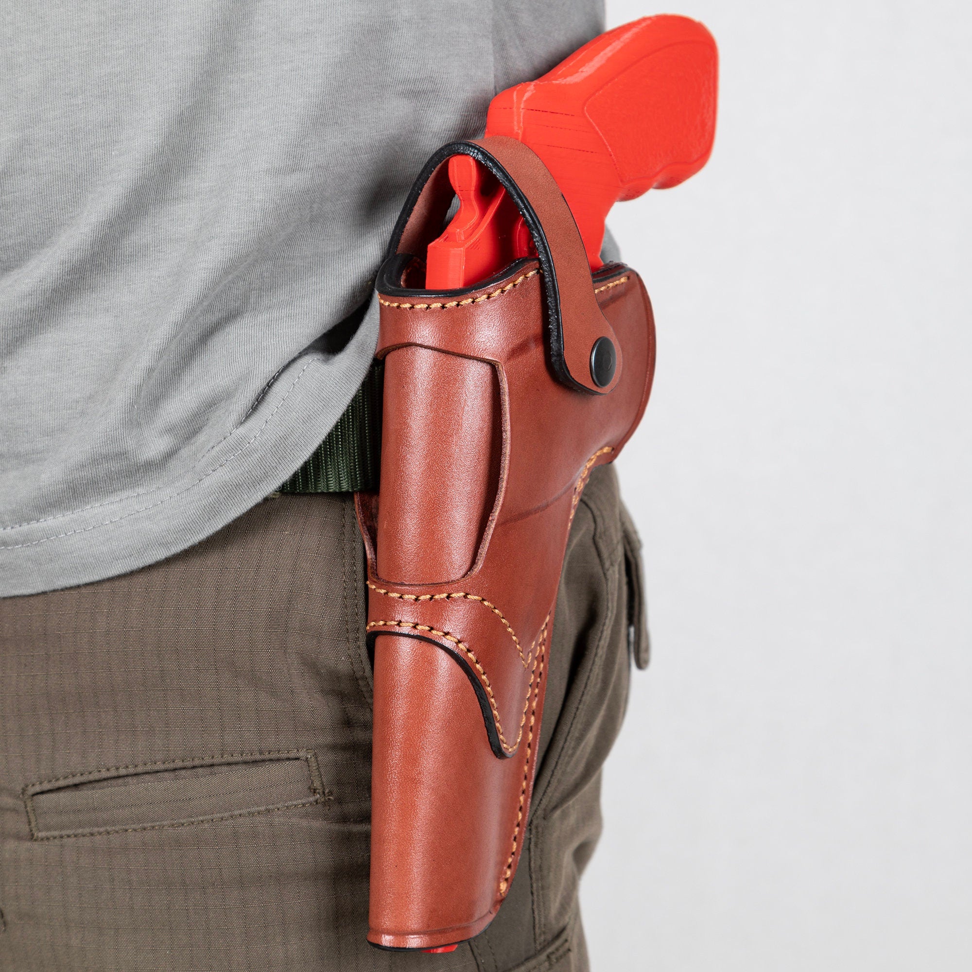 Taurus Revolver 6" Barrel Leather Holster: OWB Carry